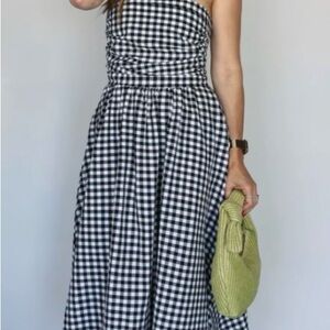 Elegant Strapless Gingham Dress